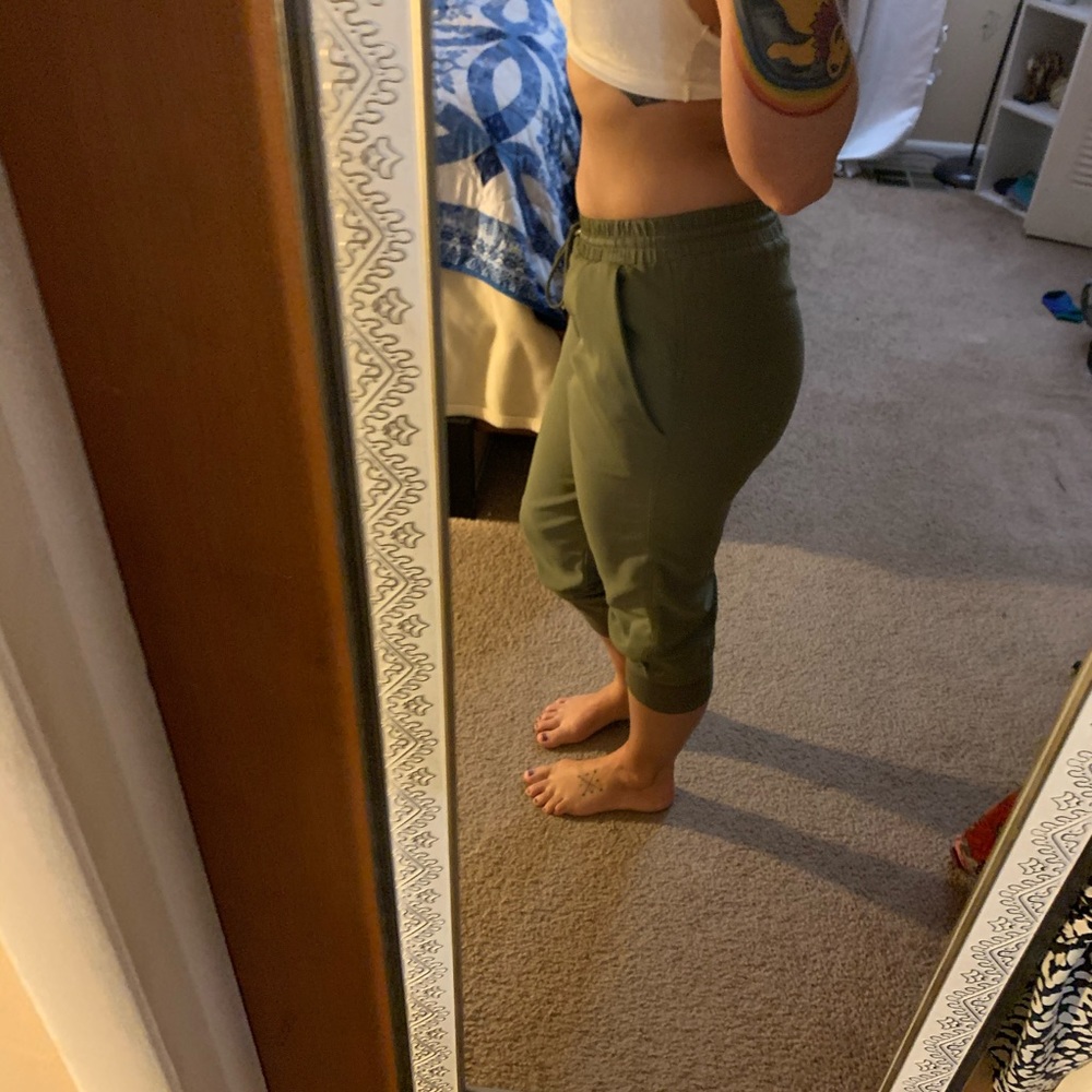 Green joggers - Picture 4 of 4